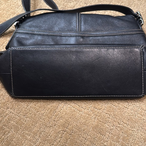 Coach Hamptons Black Leather Crossbody - Picture 4 of 6